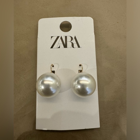 Zara large pearl earrings NWT ✨✨✨🔥 Elegant and classy - Picture 3 of 8